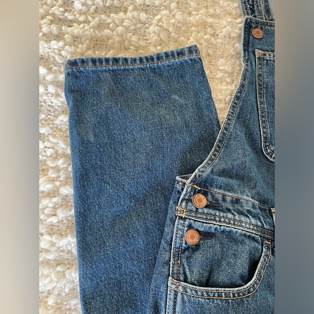 ✨NWT✨Old Navy. Medium Distressed Wash Jean Denim Overalls. Size Girls XL. - Picture 12 of 14